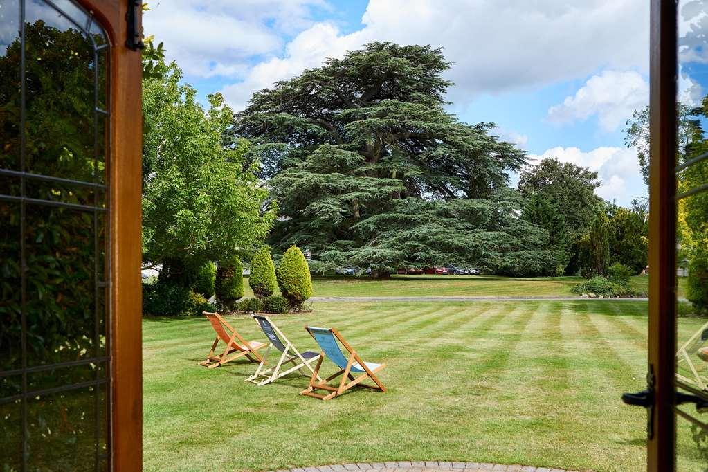 Macdonald Alveston Manor Hotel & Spa Stratford-upon-Avon Exterior photo