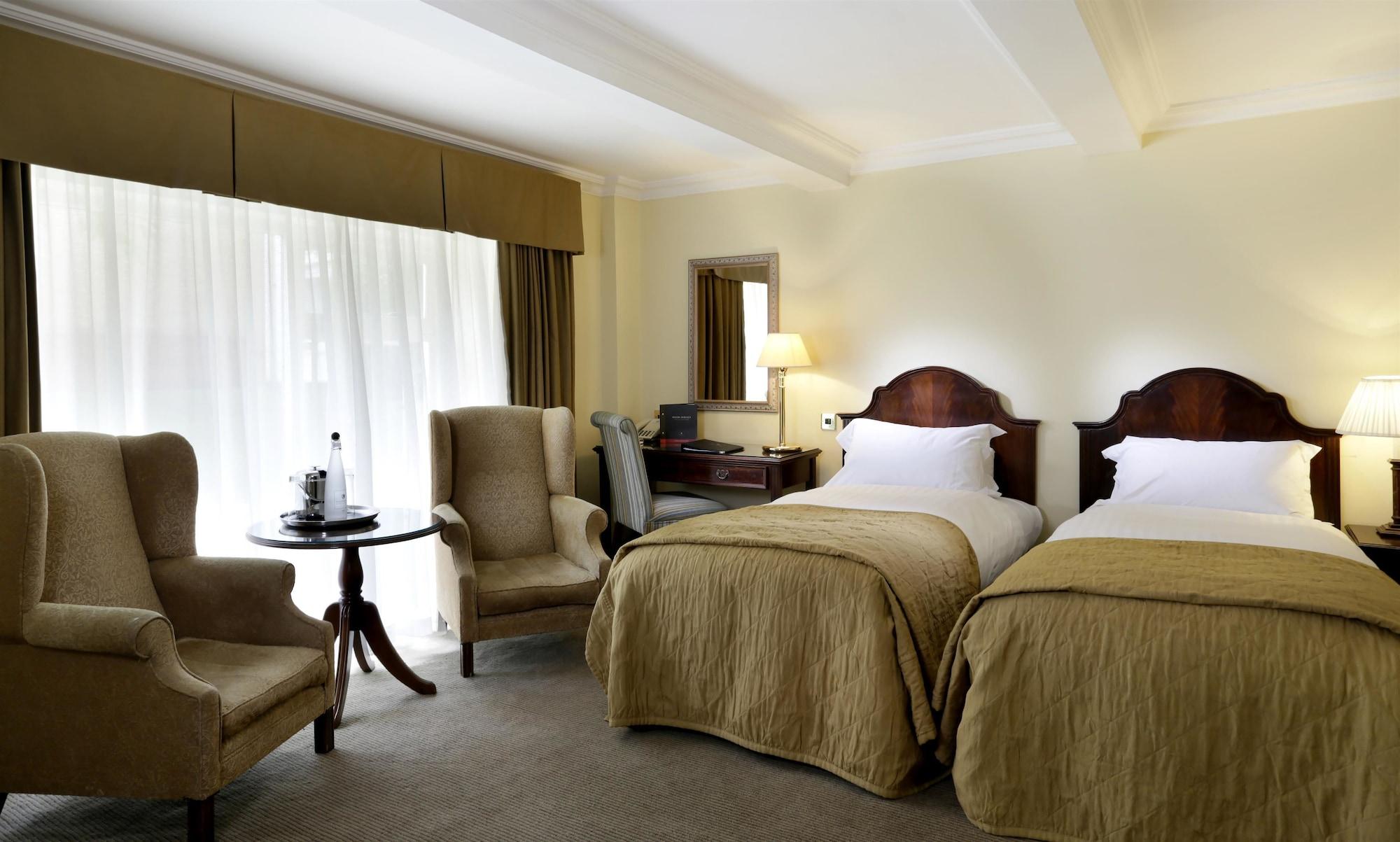 Macdonald Alveston Manor Hotel & Spa Stratford-upon-Avon Exterior photo