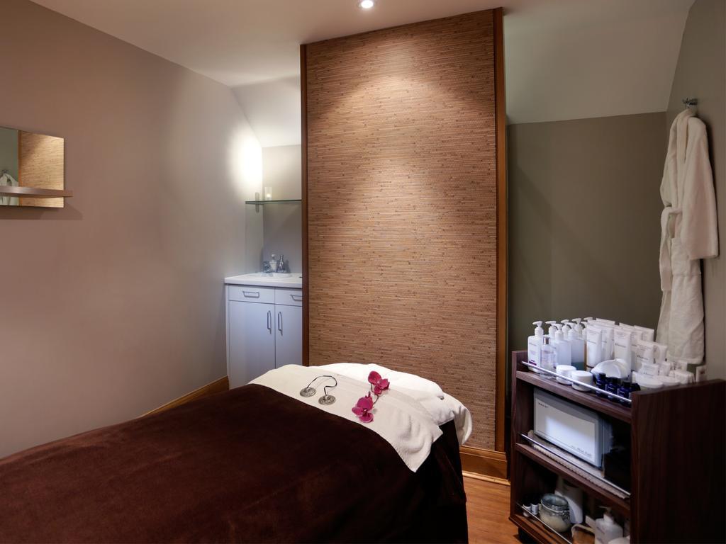 Macdonald Alveston Manor Hotel & Spa Stratford-upon-Avon Exterior photo