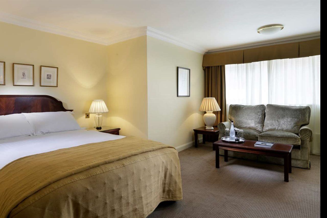 Macdonald Alveston Manor Hotel & Spa Stratford-upon-Avon Exterior photo